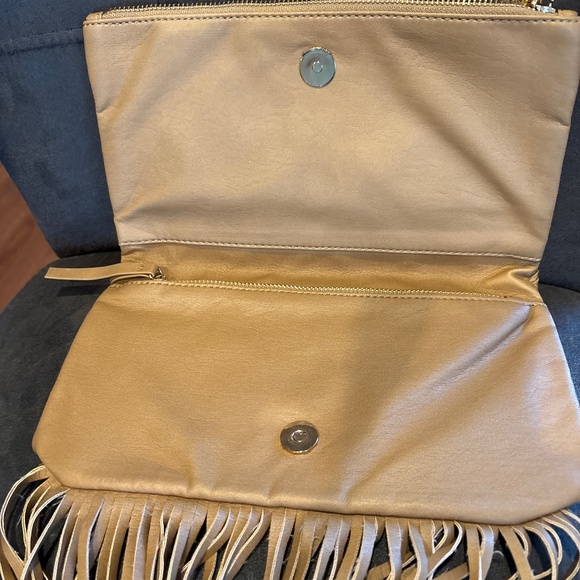 NWT BCBG Generation Faux Leather Fringed Clutch Handbag Boho - Picture 6 of 6
